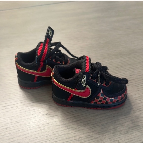 Nike Other - Nike Black and Red Sneakers with Lace-Up Design